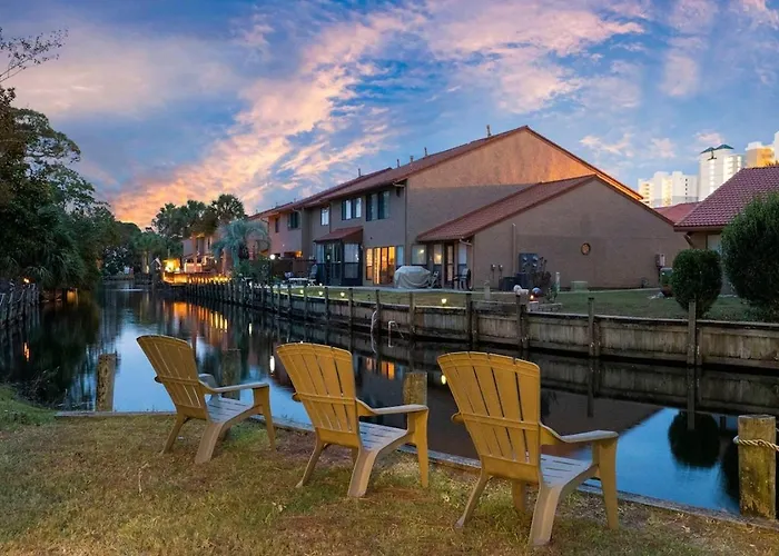 Stylish 4Br Canal View 11 Pools Beach House